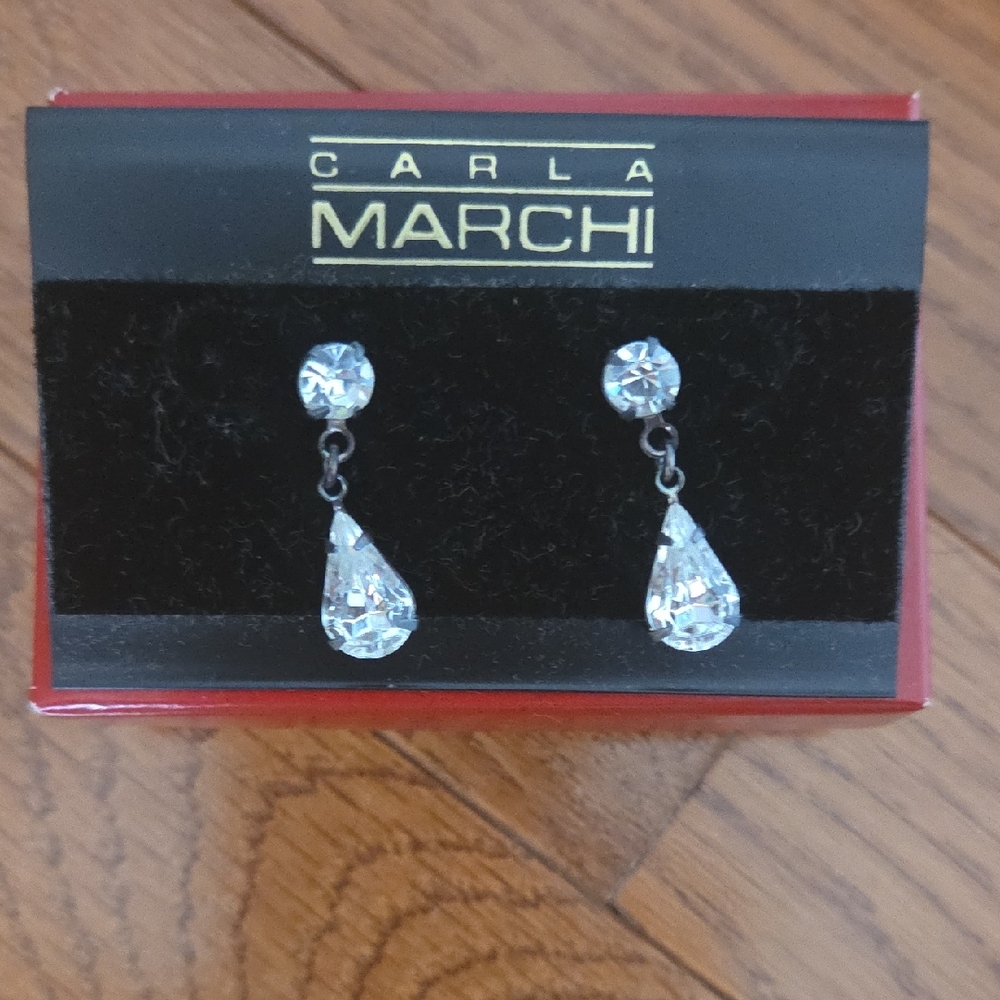 ECHT Silver Teardrop Earrings with Dangle Design